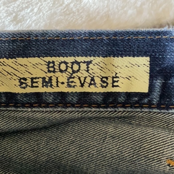 GAP Men's Dark Blue distressed Bootcut Jeans - Picture 10 of 12